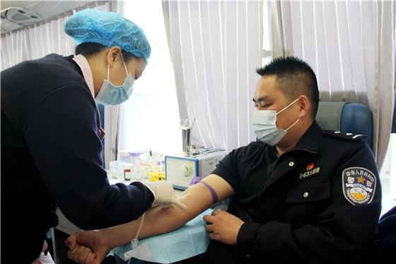 “讓愛暖冬”無償獻血活動走進白河縣中廠鎮(zhèn)同心社區(qū)