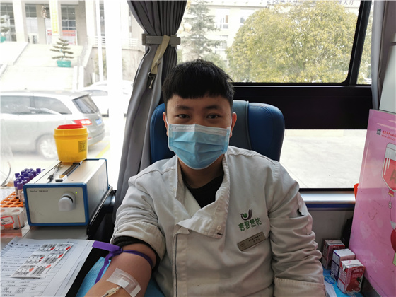 人民警察一心為民，捋袖捐血鐵血柔情——安康市公安局積極開展冬季獻血活動