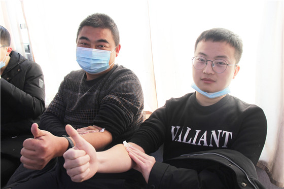 血液是生命的禮物——中國聯(lián)通安康市分公司、安康大數(shù)據運營有限公司聯(lián)合開展冬季應急獻血活動